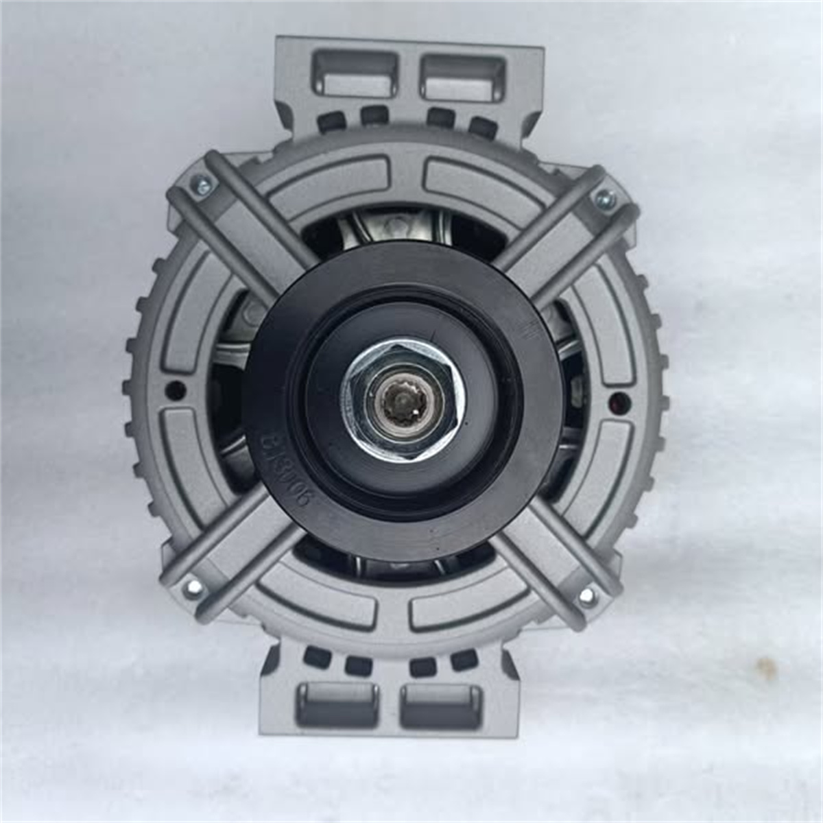 Alternator 6516001 AVI168J3006 28V 150A Fits Dongfeng Cummins ISZ560-52 Engine