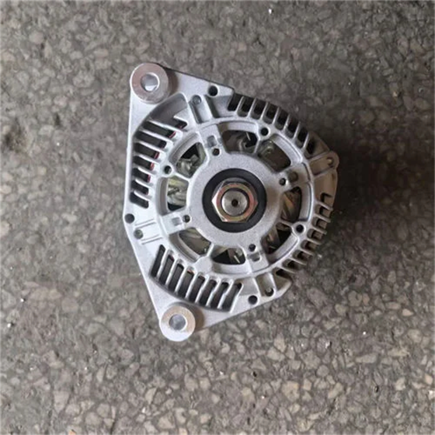 Alternator SG10B067 4357550M3 C636323A – Fits AGCO MT475D, MT485D, MT495D Diesel Engines